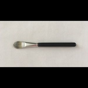 MAC Cosmetics Brush